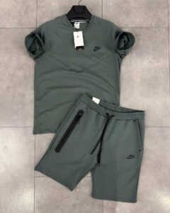 Nike Tech Fleece зелен къс екип
