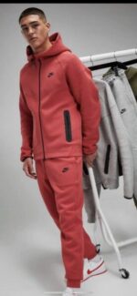 Nike Tech Fleece за мъже цвят корал - Image 2