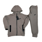 Nike Tech Fleece кафяв детски екип